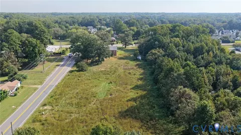6717 Middle Rd, Prince George, VA 23875