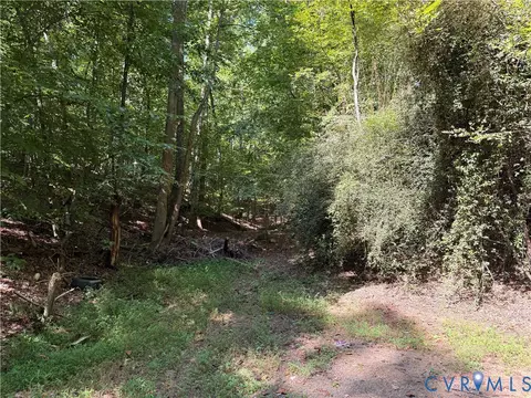 1138 Drewry Rd, Martinsville, VA 24112
