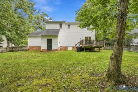 Exterior - 8224 Ferdinand Ln, Midlothian, VA 23112 photo 6 of 10
