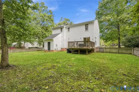 Exterior - 8224 Ferdinand Ln, Midlothian, VA 23112 photo 7 of 10