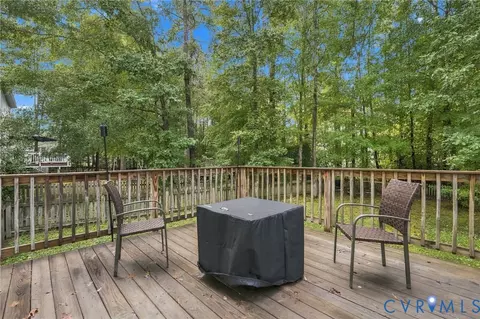 Exterior - 8224 Ferdinand Ln, Midlothian, VA 23112 photo 4 of 10