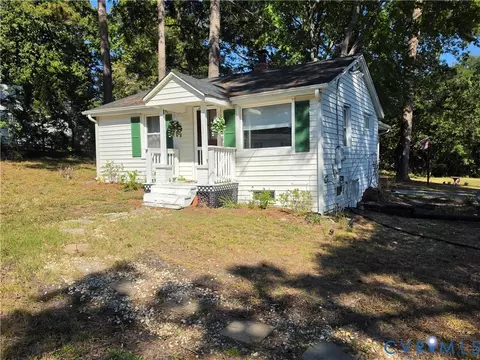 15909 Hill St, Colonial Heights, VA 23834