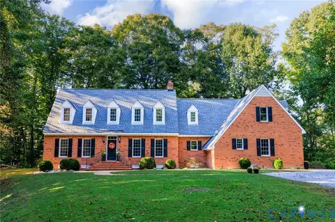9281 Pamunkey Crest Dr, Mechanicsville, VA 23111