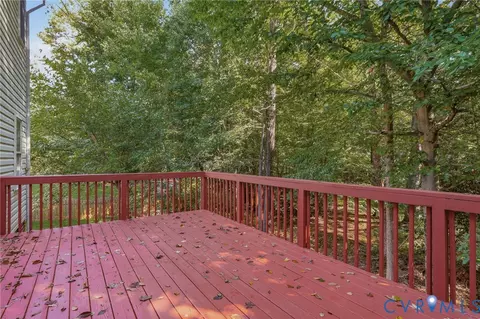 Exterior - 11619 Explorer Dr, Midlothian, VA 23114 photo 4 of 10