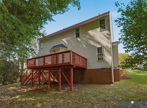 Exterior - 11619 Explorer Dr, Midlothian, VA 23114 photo 8 of 10
