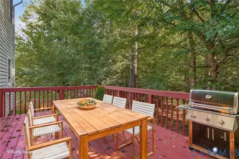 Exterior - 11619 Explorer Dr, Midlothian, VA 23114 photo 5 of 10