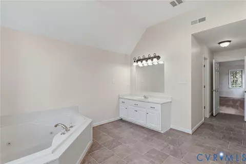 Bath - 11619 Explorer Dr, Midlothian, VA 23114 photo 2 of 3