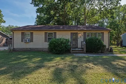 324 Lakewood Dr, Petersburg, VA 23805