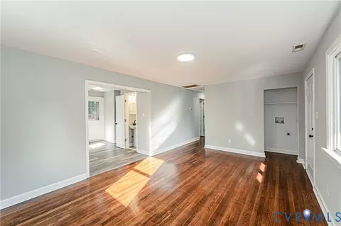 Living - 2103 Warwick Ave, Richmond, VA 23224 photo 4 of 4