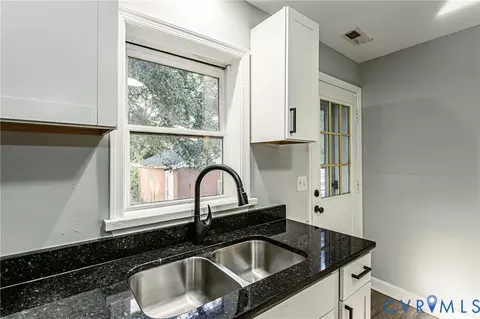Kitchen - 2103 Warwick Ave, Richmond, VA 23224 photo 7 of 7