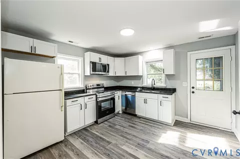Kitchen - 2103 Warwick Ave, Richmond, VA 23224 photo 1 of 7