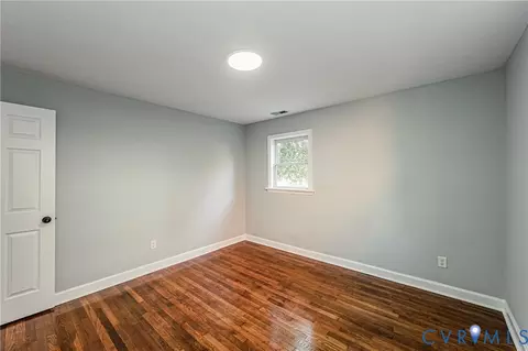 Bedroom - 2103 Warwick Ave, Richmond, VA 23224 photo 3 of 9