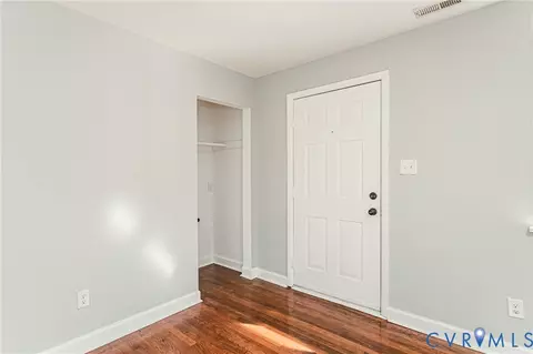 Entry Way - 2103 Warwick Ave, Richmond, VA 23224 photo 1 of 6