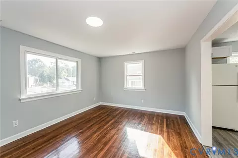 Living - 2103 Warwick Ave, Richmond, VA 23224 photo 3 of 4