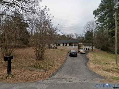 12205 Robertson St, Chester, VA 23831