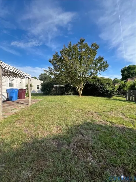 Exterior - 2112 Paramont Ave, Chesapeake, VA 23320 photo 10 of 11