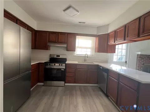 Kitchen - 2112 Paramont Ave, Chesapeake, VA 23320 photo 3 of 3