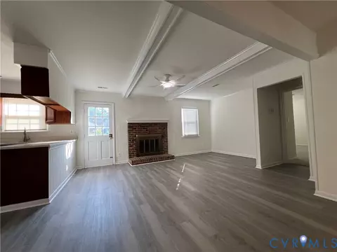 Living - 2112 Paramont Ave, Chesapeake, VA 23320 photo 1 of 2