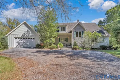 82 Cowpasture River Hwy, Clifton Forge, VA 24422