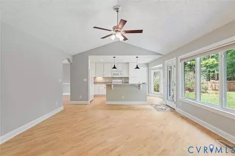Living - 7 Loving Ter, Palmyra, VA 22963 photo 2 of 4
