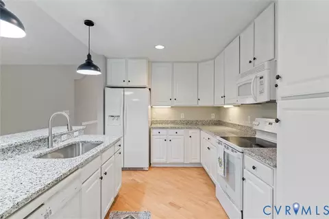 Kitchen - 7 Loving Ter, Palmyra, VA 22963 photo 4 of 4