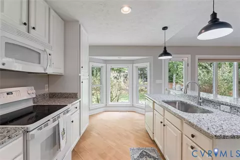 Kitchen - 7 Loving Ter, Palmyra, VA 22963 photo 3 of 4