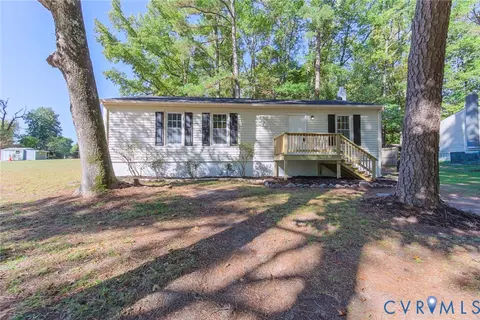 21108 Matoaca Rd, Petersburg, VA 23803
