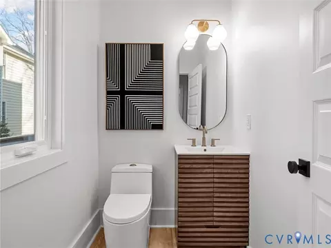 Bath - 2202 3rd Ave, Richmond, VA 23222 photo 1 of 10