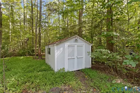Exterior - 7847 Beaver Dr, Gloucester, VA 23061 photo 5 of 6