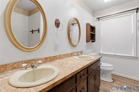 Bath - 7847 Beaver Dr, Gloucester, VA 23061 photo 1 of 3