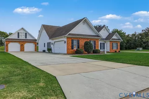 200 Lighthouse Pointe, Hopewell, VA 23860