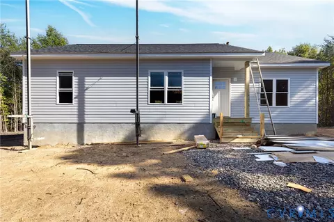 46 Atkins Rd, Farmville, VA 23901