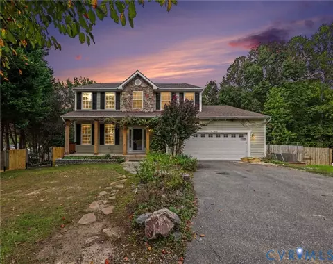 8832 Mullen Rd, King George, VA 22485