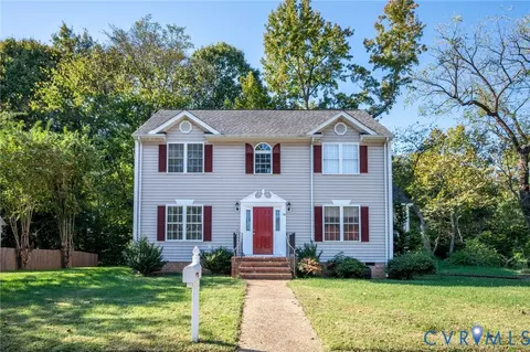 218 Breezy Hill Dr, Colonial Heights, VA 23834