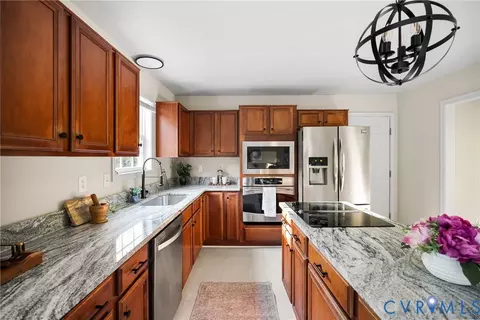 Kitchen - 16409 Courthouse Rd, Dinwiddie, VA 23841 photo 5 of 5