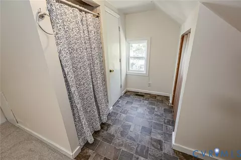 Entry Way - 2011 Chicago Ave, Richmond, VA 23224 photo 3 of 3