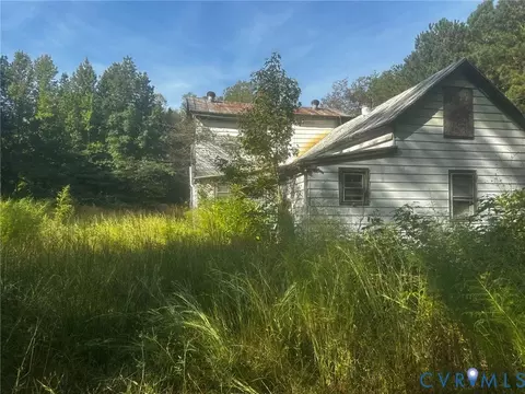 Exterior - 79 Syringa Rd, Topping, VA 23169 photo 6 of 13
