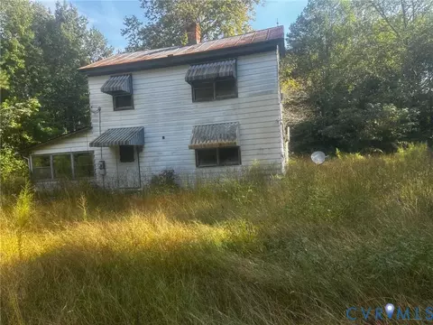 Exterior - 79 Syringa Rd, Topping, VA 23169 photo 4 of 13