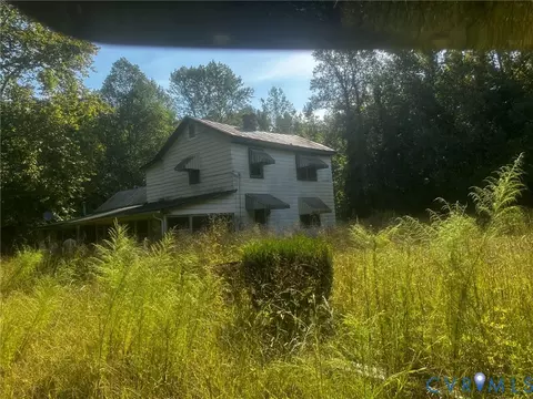 Exterior - 79 Syringa Rd, Topping, VA 23169 photo 2 of 13