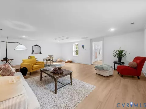 Living - 101 County Line Rd, Midlothian, VA 23112 photo 4 of 9