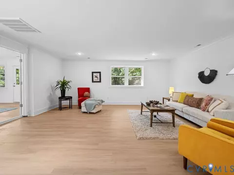 Living - 101 County Line Rd, Midlothian, VA 23112 photo 6 of 9