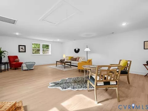 Living - 101 County Line Rd, Midlothian, VA 23112 photo 5 of 9