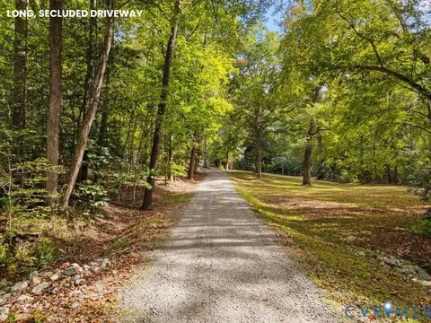 Exterior - 101 County Line Rd, Midlothian, VA 23112 photo 9 of 9