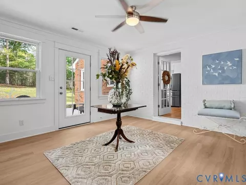 Entry Way - 101 County Line Rd, Midlothian, VA 23112 photo 2 of 4