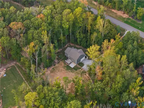 View/Area - 2953 Preston Park Ct, Sandy Hook, VA 23153 photo 2 of 9