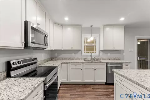 Kitchen - 2953 Preston Park Ct, Sandy Hook, VA 23153 photo 4 of 4