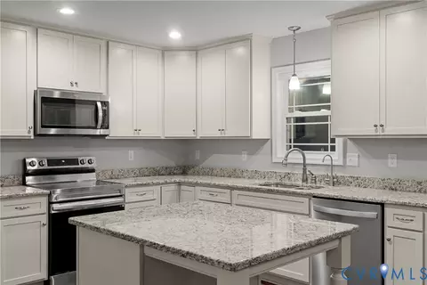 Kitchen - 2953 Preston Park Ct, Sandy Hook, VA 23153 photo 2 of 4