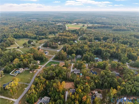 View/Area - 2953 Preston Park Ct, Sandy Hook, VA 23153 photo 7 of 9