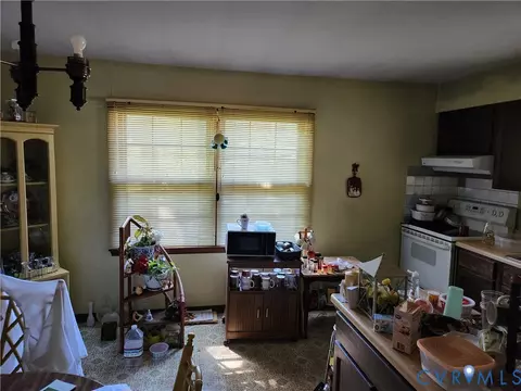 Kitchen - 11236 Forestwind Dr, Midlothian, VA 23112 photo 1 of 2