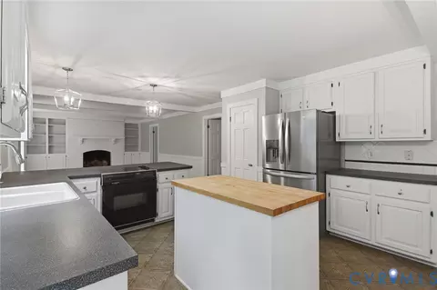 Kitchen - 2020 Albion Rd, Midlothian, VA 23113 photo 2 of 6